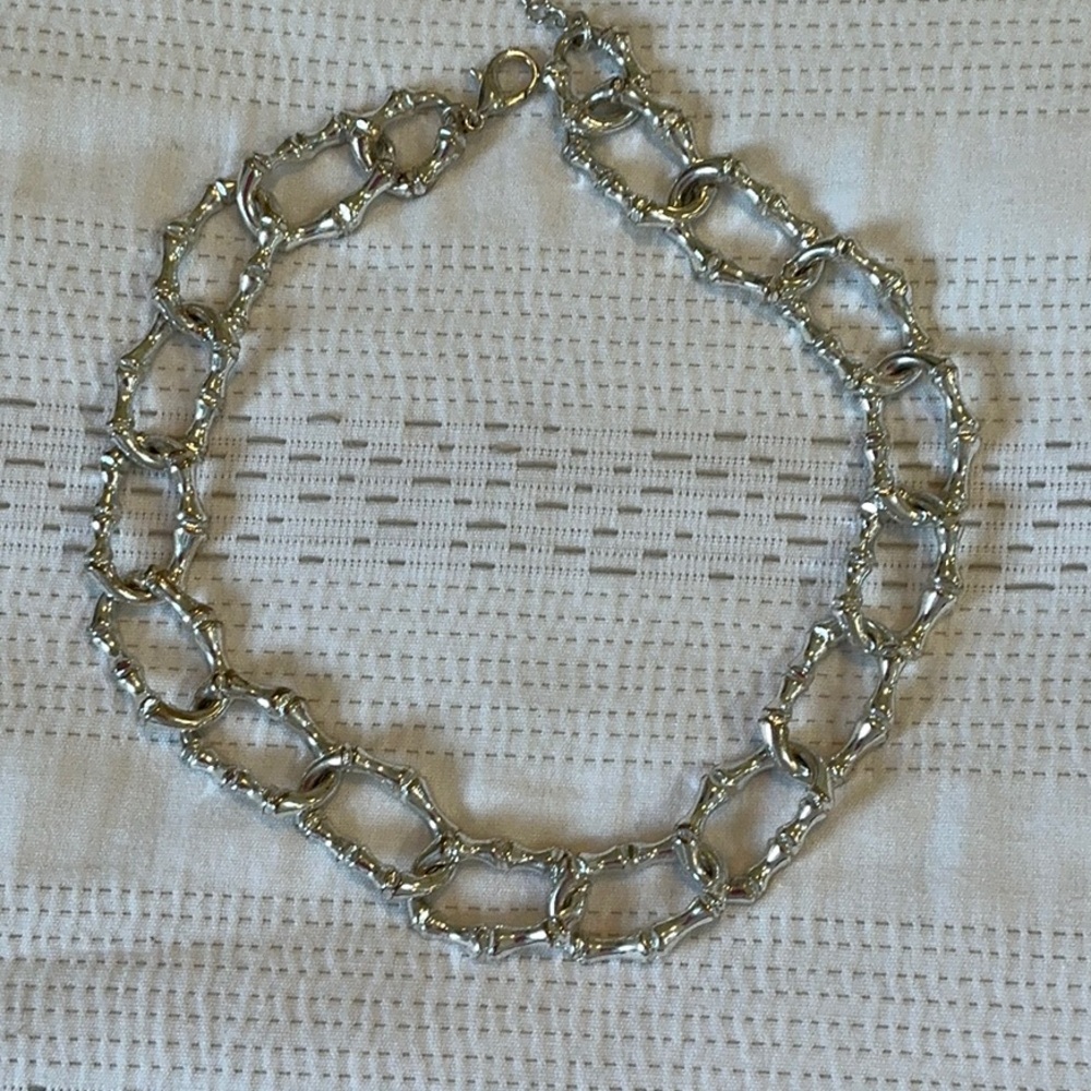 Elegant Silver Chain necklace